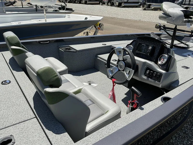 Slide: The Image of G3 Sportsman 1710 PFX 2025 - 7