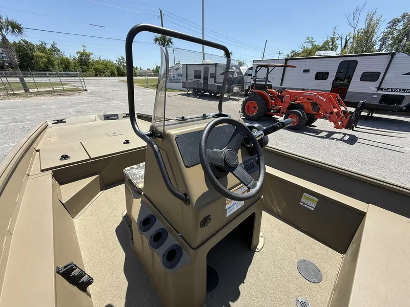 Slide: The Image of G3 Gator Tough 17 CC 2025 - 4