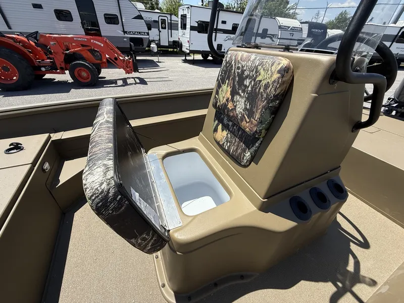 Slide: The Image of G3 Gator Tough 17 CC 2025 - 7