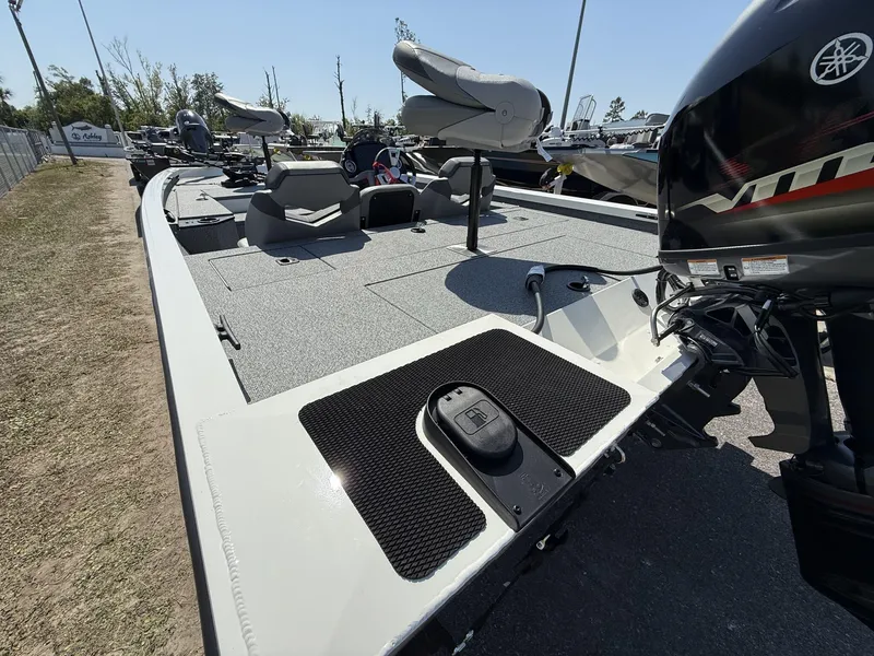 Slide: The Image of G3 Sportsman 1710 PFX 2025 - 4