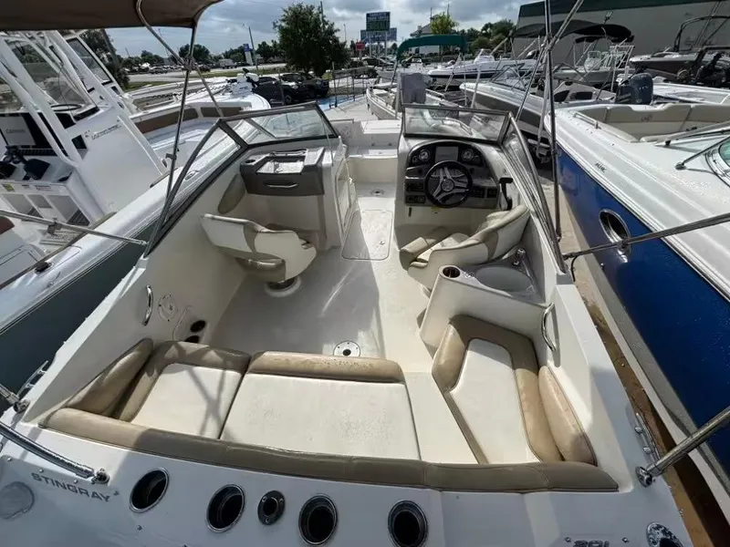 Slide: The Image of Stingray 201 DC 2019 - 9