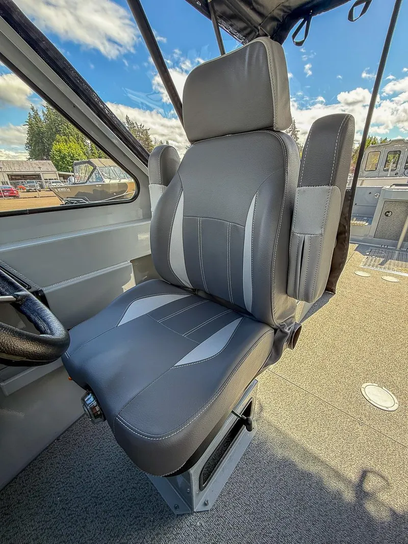 Slide: The Image of Hewescraft 210 Sea Runner ET 2026 - 10