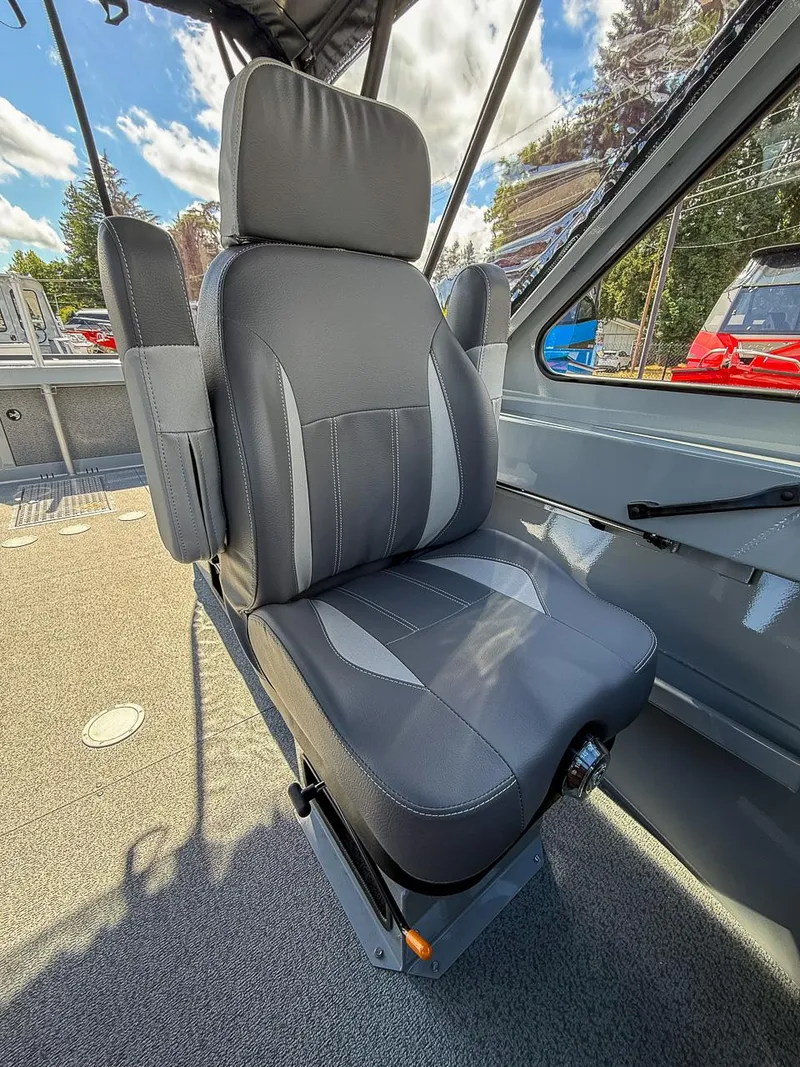 Slide: The Image of Hewescraft 210 Sea Runner ET 2026 - 11