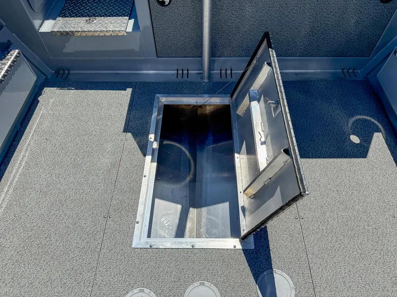 Slide: The Image of Hewescraft 210 Sea Runner ET 2026 - 16