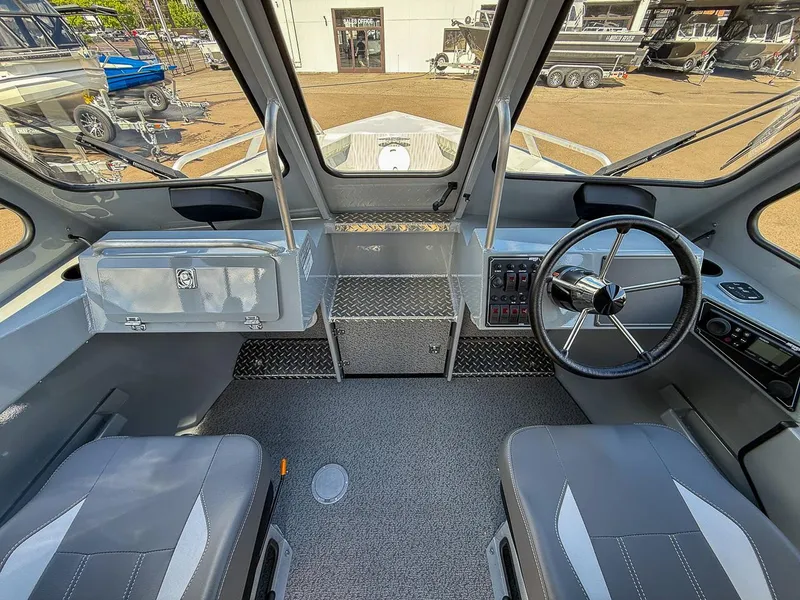 Slide: The Image of Hewescraft 210 Sea Runner ET 2026 - 9