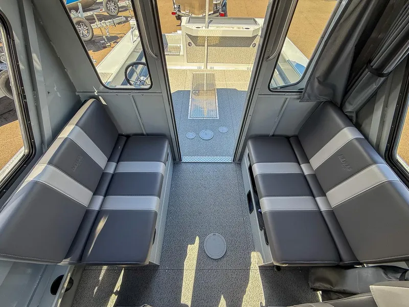 Slide: The Image of Hewescraft 240 Ocean Pro HT 2025 - 12