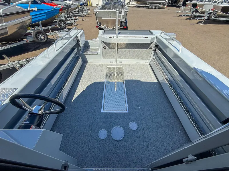 Slide: The Image of Hewescraft 240 Ocean Pro HT 2025 - 13