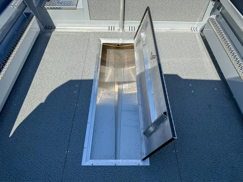 Slide: The Image of Hewescraft 240 Ocean Pro HT 2025 - 17