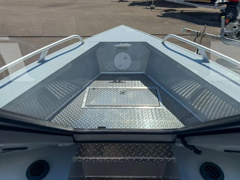 Slide: The Image of Hewescraft 240 Ocean Pro HT 2025 - 8