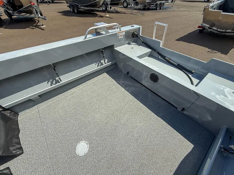 Slide: The Image of Hewescraft 200 Sportsman 2025 - 13