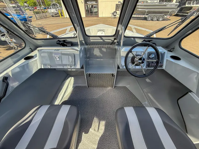 Slide: The Image of Hewescraft 200 Sportsman 2025 - 8