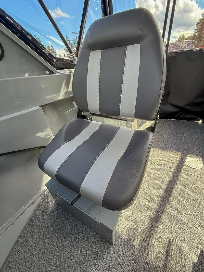 Slide: The Image of Hewescraft 200 Sportsman 2025 - 9