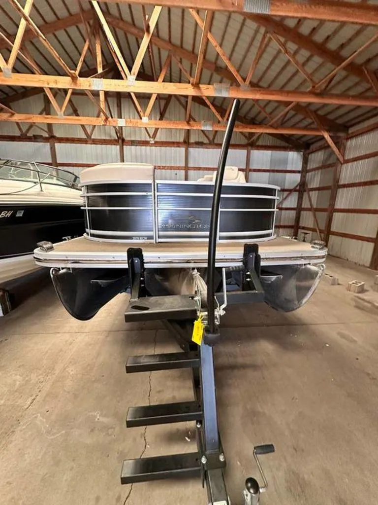 Slide: The Image of Bennington 2575 RCW I/O 2013 - 10