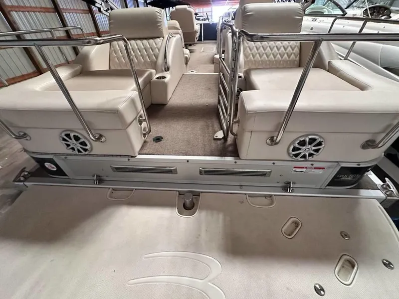 Slide: The Image of Bennington 2575 RCW I/O 2013 - 8