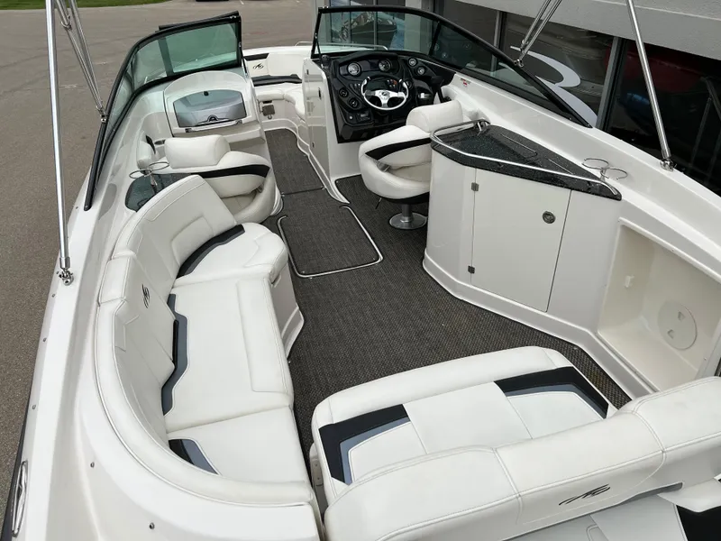 Slide: The Image of Monterey 264 FS 2014 - 12