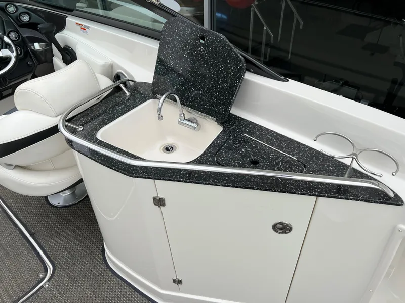 Slide: The Image of Monterey 264 FS 2014 - 18