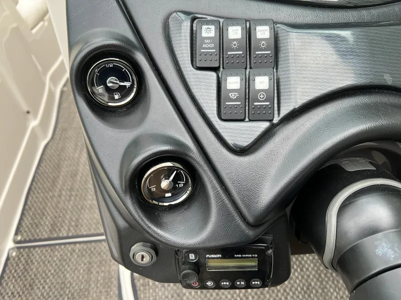 Slide: The Image of Monterey 264 FS 2014 - 24