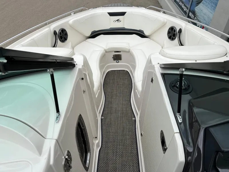 Slide: The Image of Monterey 264 FS 2014 - 33