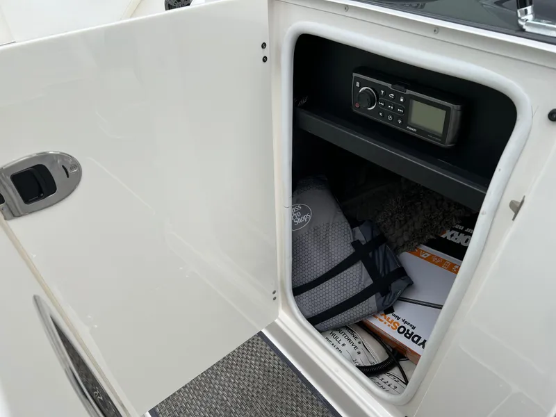 Slide: The Image of Monterey 264 FS 2014 - 34