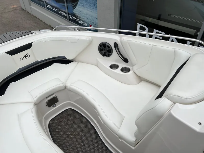 Slide: The Image of Monterey 264 FS 2014 - 38