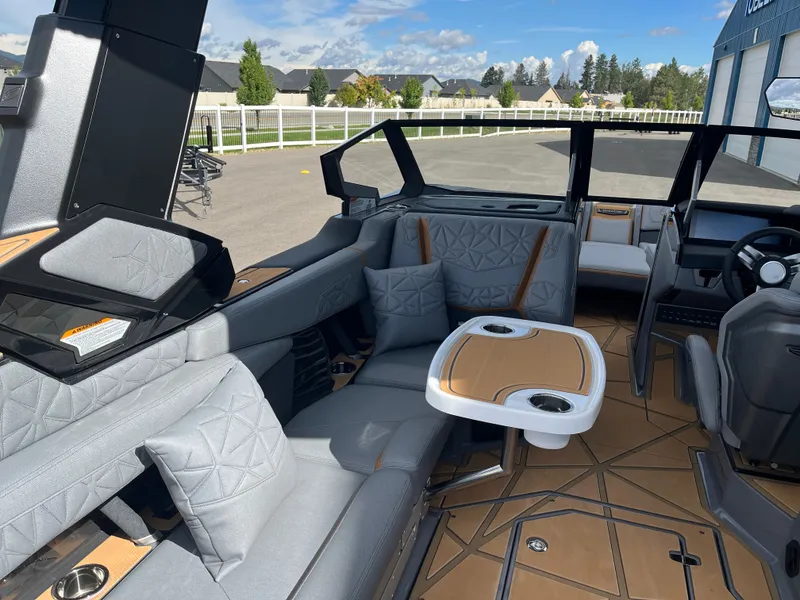 Slide: The Image of Nautique Paragon25 2026 - 30