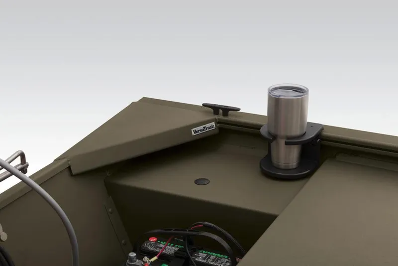 Slide: The Image of Tracker Grizzly 1648 SC 2025 - 18