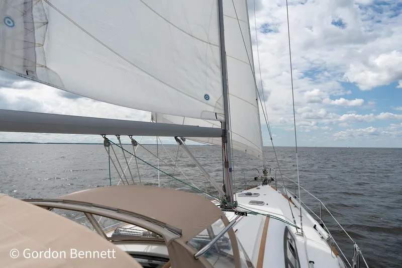 Slide: The Image of Sailing on a 2008 Beneteau Oceanis 43 yacht under clear skies. - 20
