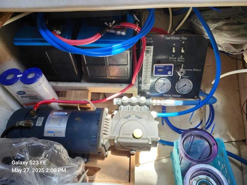 Slide: The Image of Valiant 40 Cutter 1989 - 58