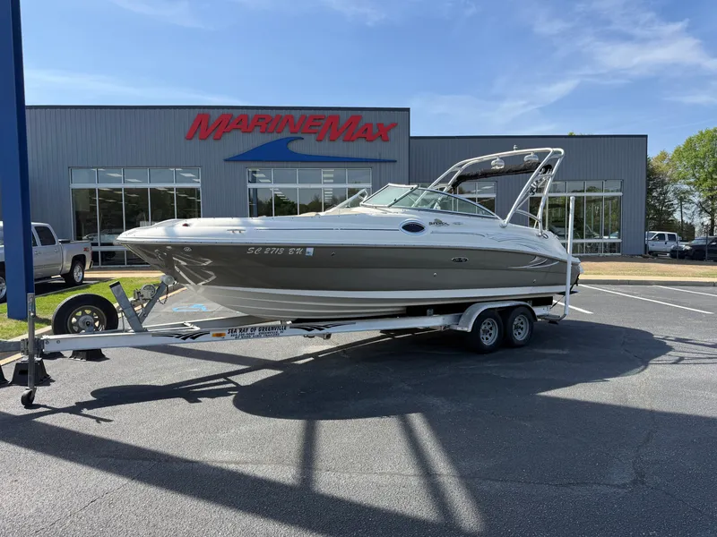 Slide: The Image of Sea Ray 240 Sundeck 2005 - 0