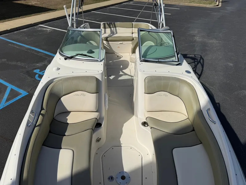 Slide: The Image of Sea Ray 240 Sundeck 2005 - 22