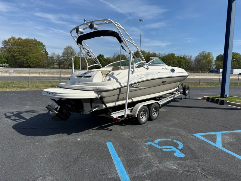 Slide: The Image of Sea Ray 240 Sundeck 2005 - 4
