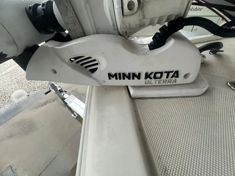 Slide: The Image of Minn Kota Ulterra motor on 2002 Scout 235 Sportfish boat with trailer. - 3