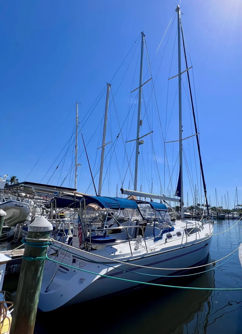 Slide: The Image of Catalina 375 2012 - 1