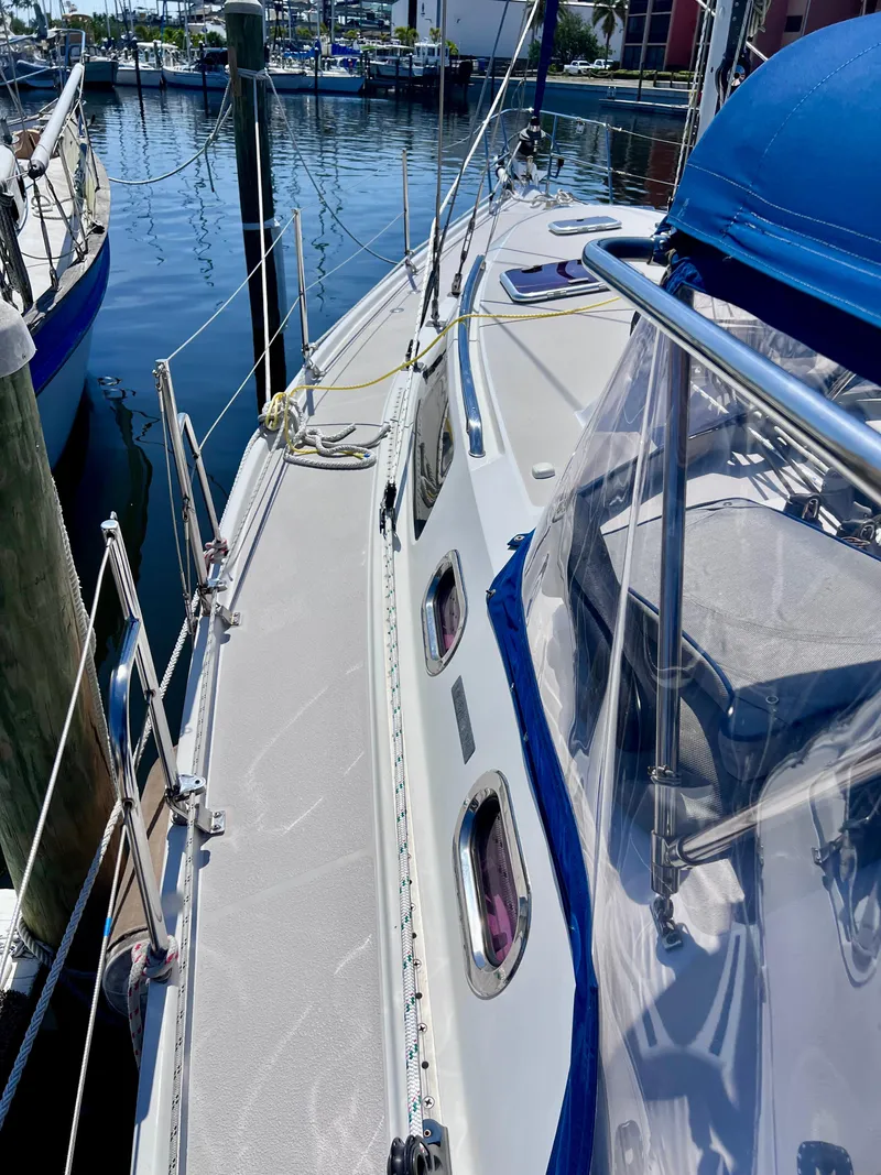 Slide: The Image of Catalina 375 2012 - 12