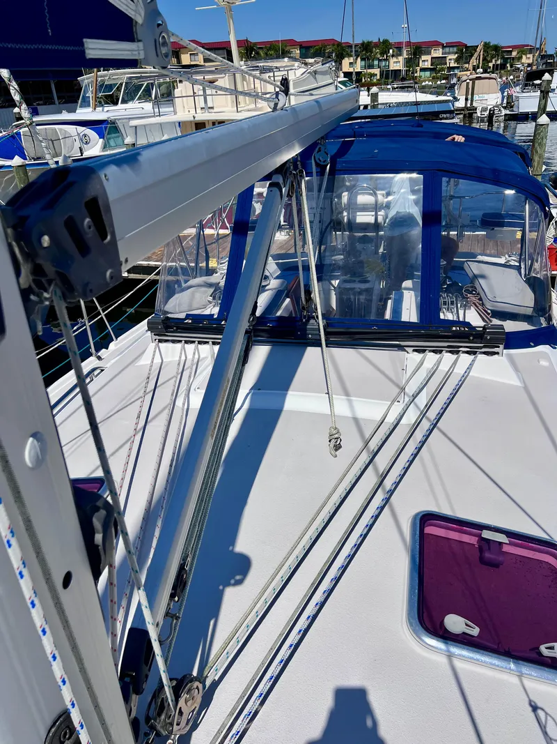 Slide: The Image of Catalina 375 2012 - 16