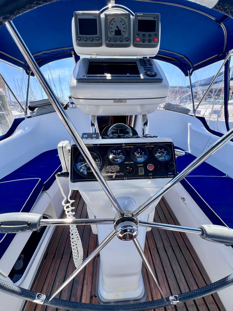 Slide: The Image of Catalina 375 2012 - 34