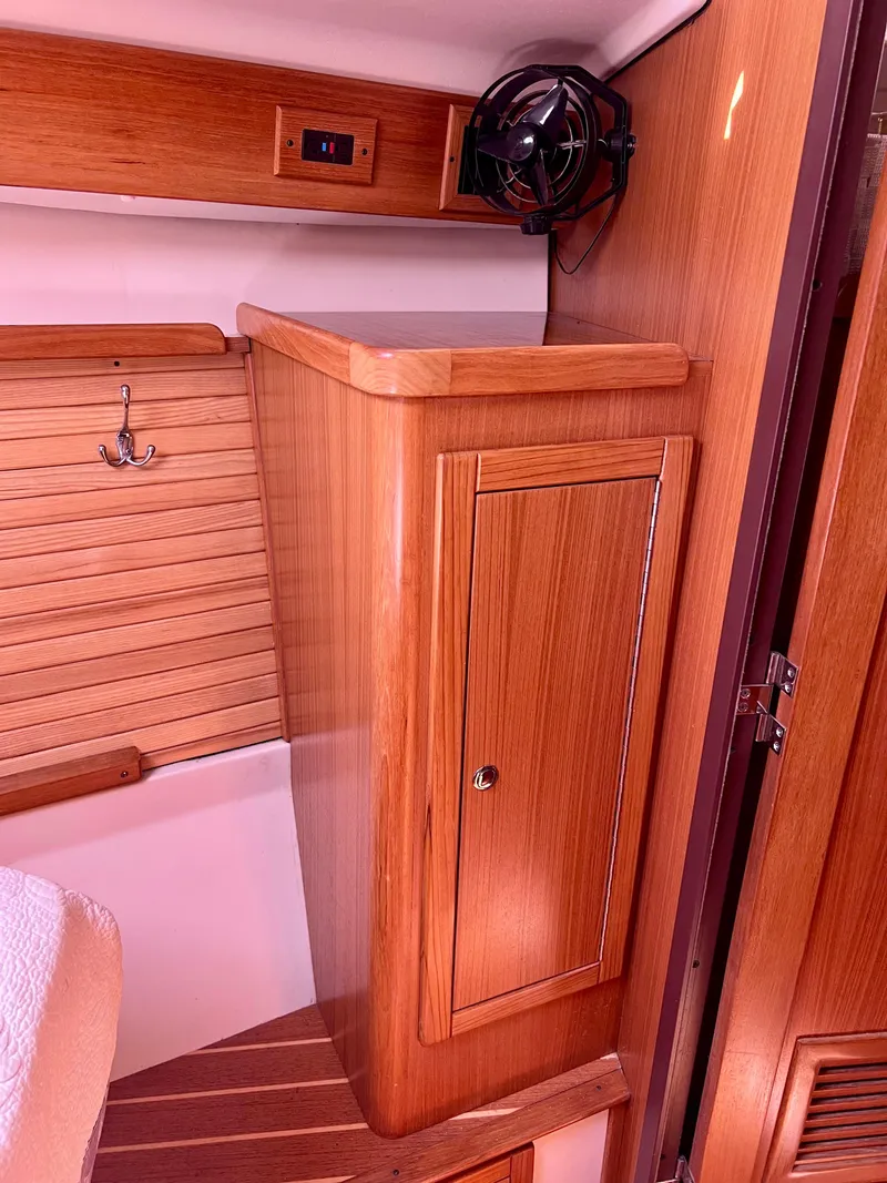 Slide: The Image of Catalina 375 2012 - 60