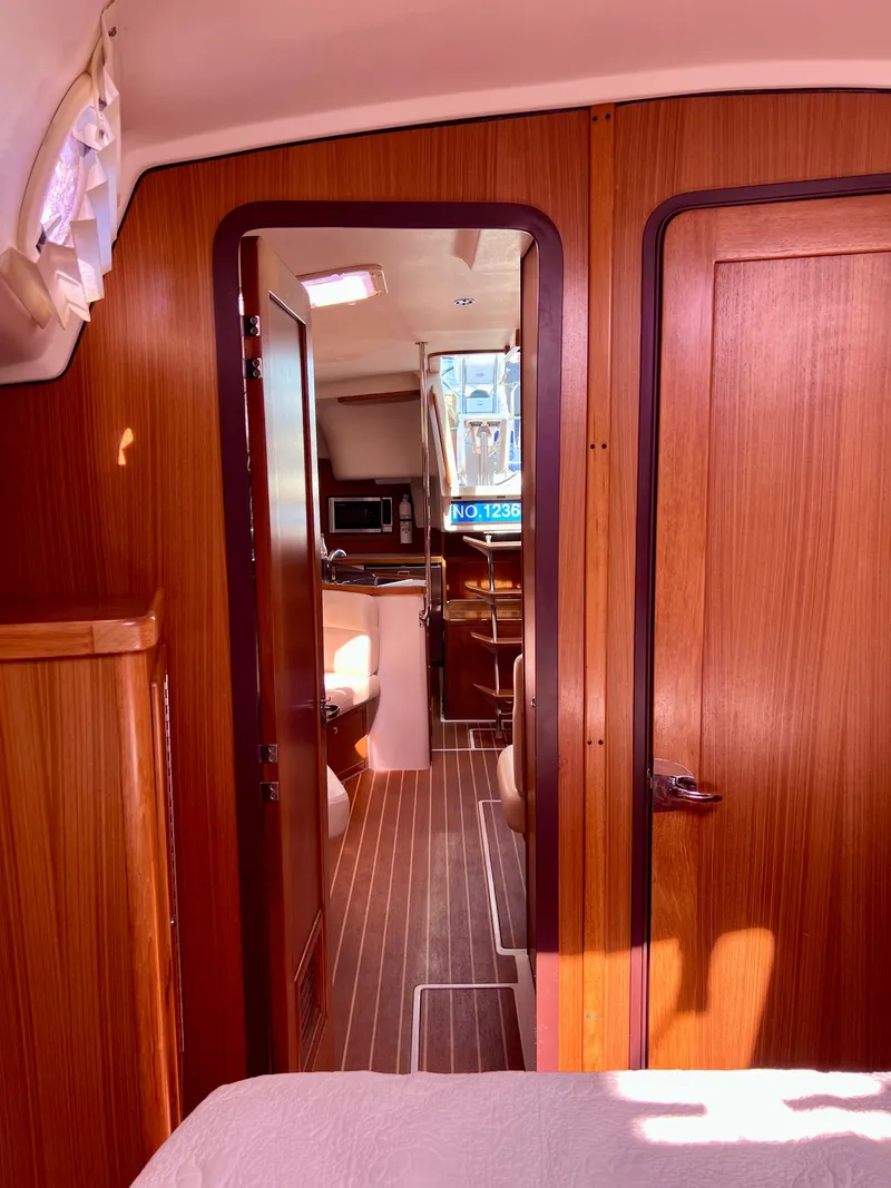 Slide: The Image of Catalina 375 2012 - 62