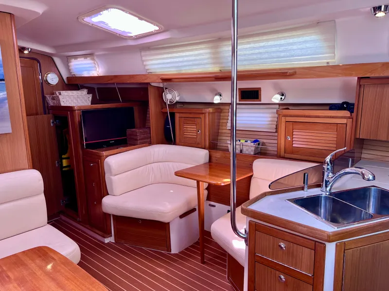 Slide: The Image of Catalina 375 2012 - 64