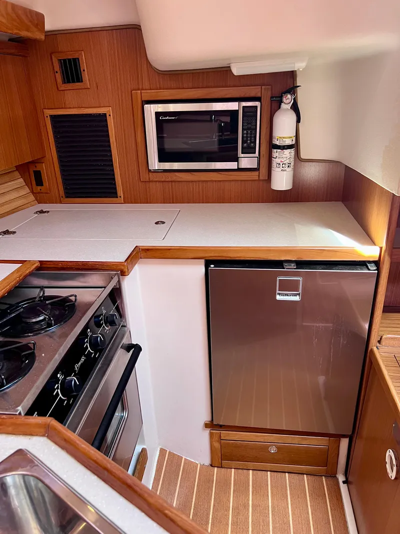 Slide: The Image of Catalina 375 2012 - 70