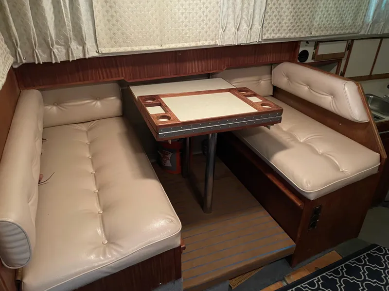 Slide: The Image of Sea Ray 300 SD 1986 - 24