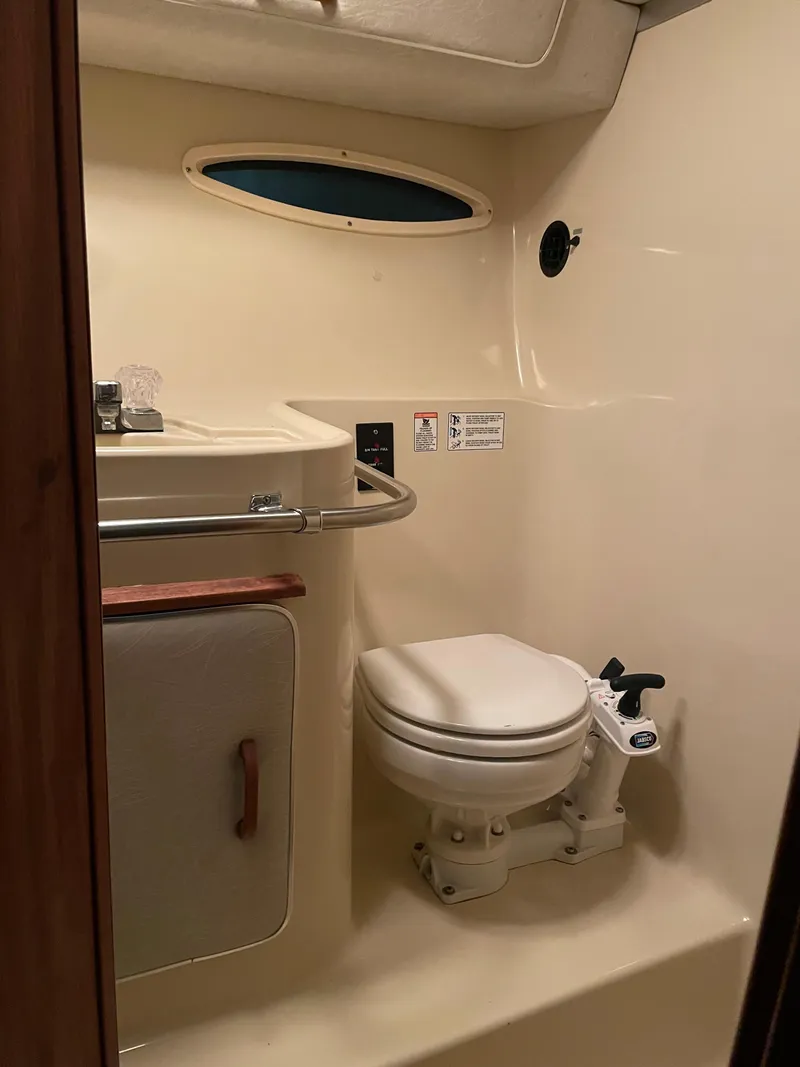 Slide: The Image of Sea Ray 300 SD 1986 - 34