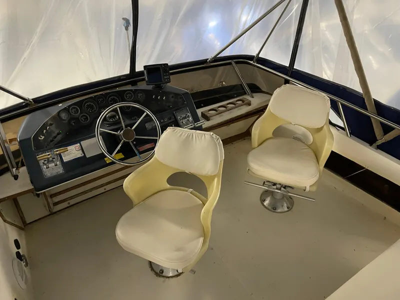 Slide: The Image of Sea Ray 300 SD 1986 - 42