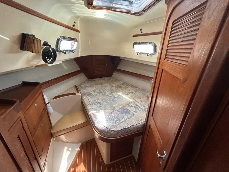 Slide: The Image of FWD Cabin - 37