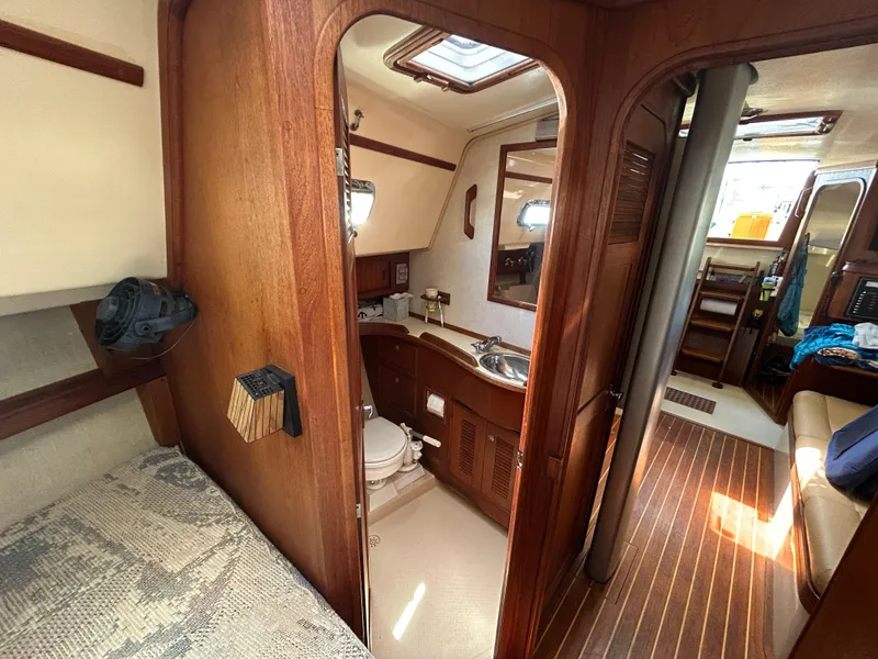 Slide: The Image of FWD Cabin into Head - 39