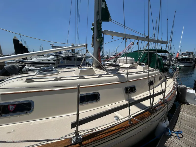 Slide: The Image of Wide Side Decks - 5