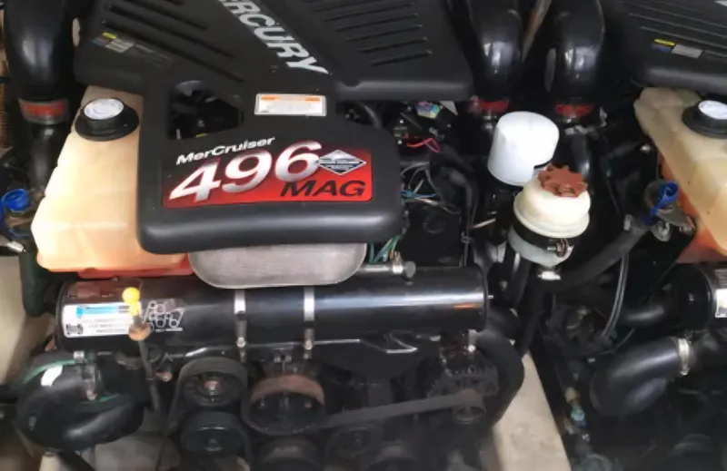 Slide: The Image of Engine of a 2007 Formula 330 Sun Sport with MerCruiser 496 MAG. - 37