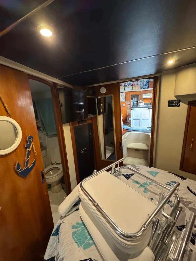 Slide: The Image of Carver Yachts 41 Cockpit Motor Yacht 2005 - 28