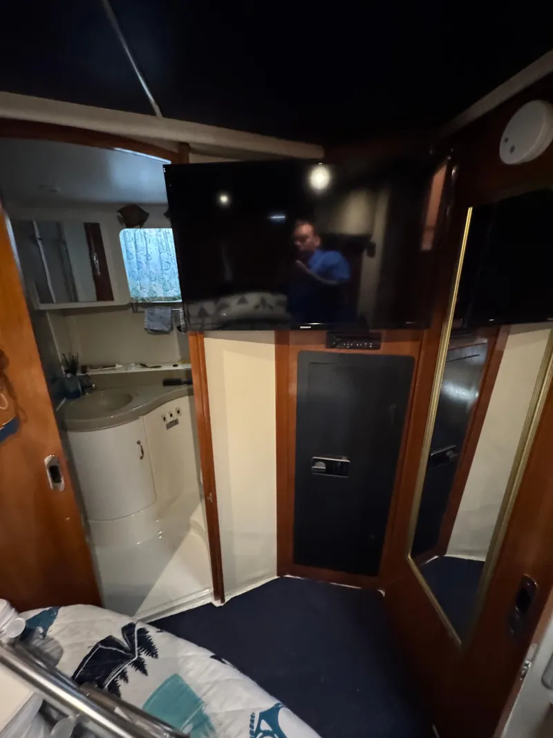 Slide: The Image of Carver Yachts 41 Cockpit Motor Yacht 2005 - 30