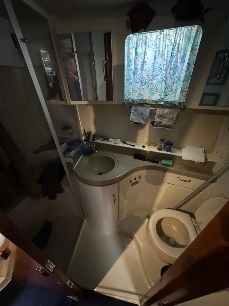 Slide: The Image of Carver Yachts 41 Cockpit Motor Yacht 2005 - 31